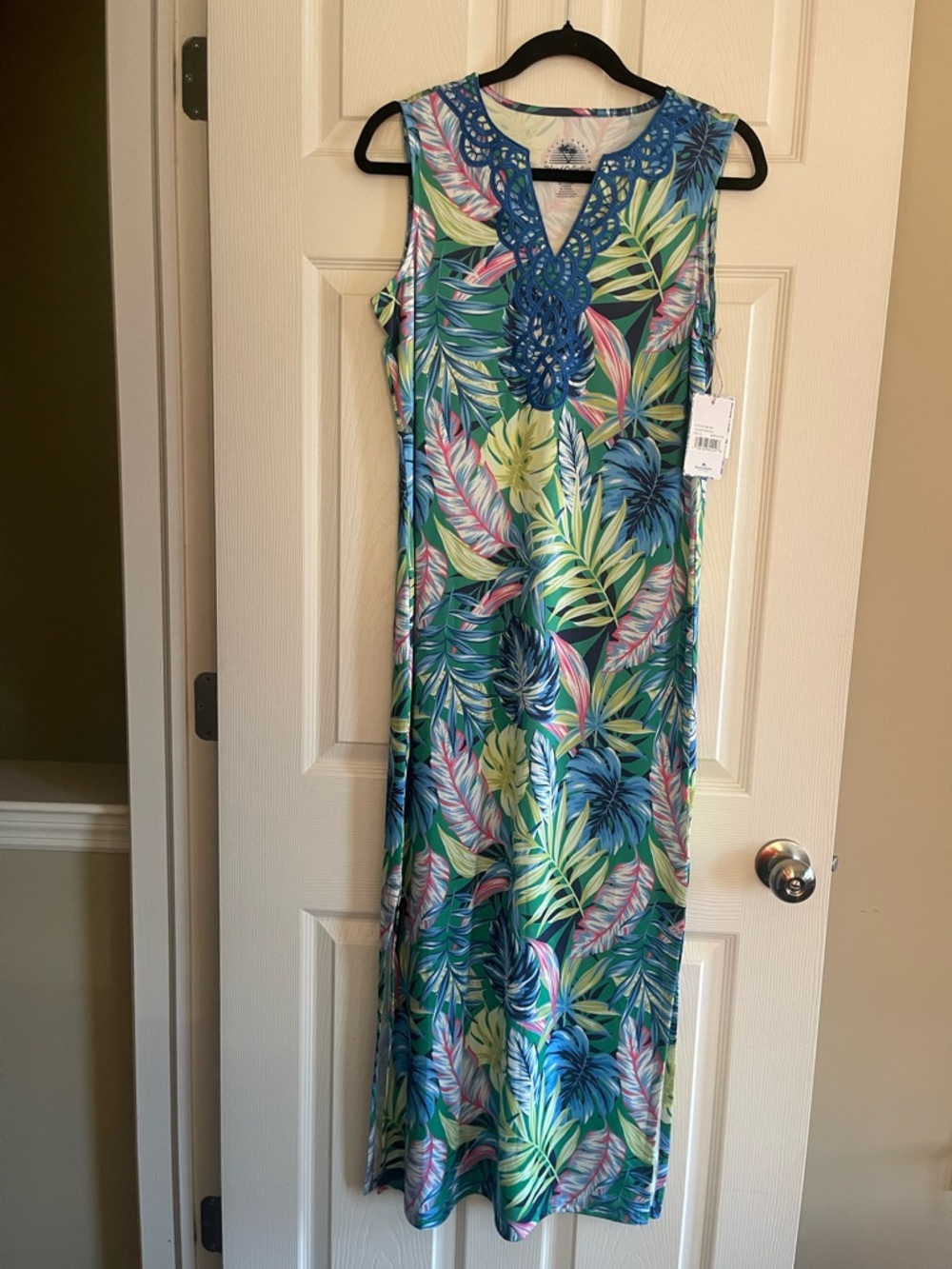 Sleeveless Tropical Print Maxi Dress with Embroidered V-Neck